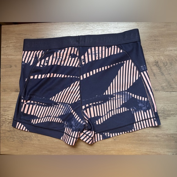BUNDLE Under Armour Spandex Shorts Women’s Size Large/XL - Picture 3 of 6